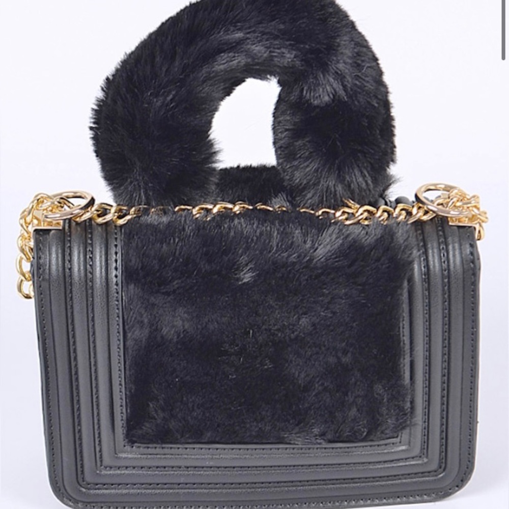 ONLY 1 LEFT! Faux Fur Should Bag - Picture 3 of 4